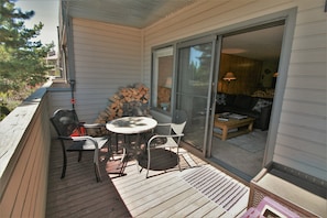 Outdoor dining - Condo w/ clubhouse hot tub/gym; on Free Shuttle Route to Winter Park Ski Resort (Fraser)