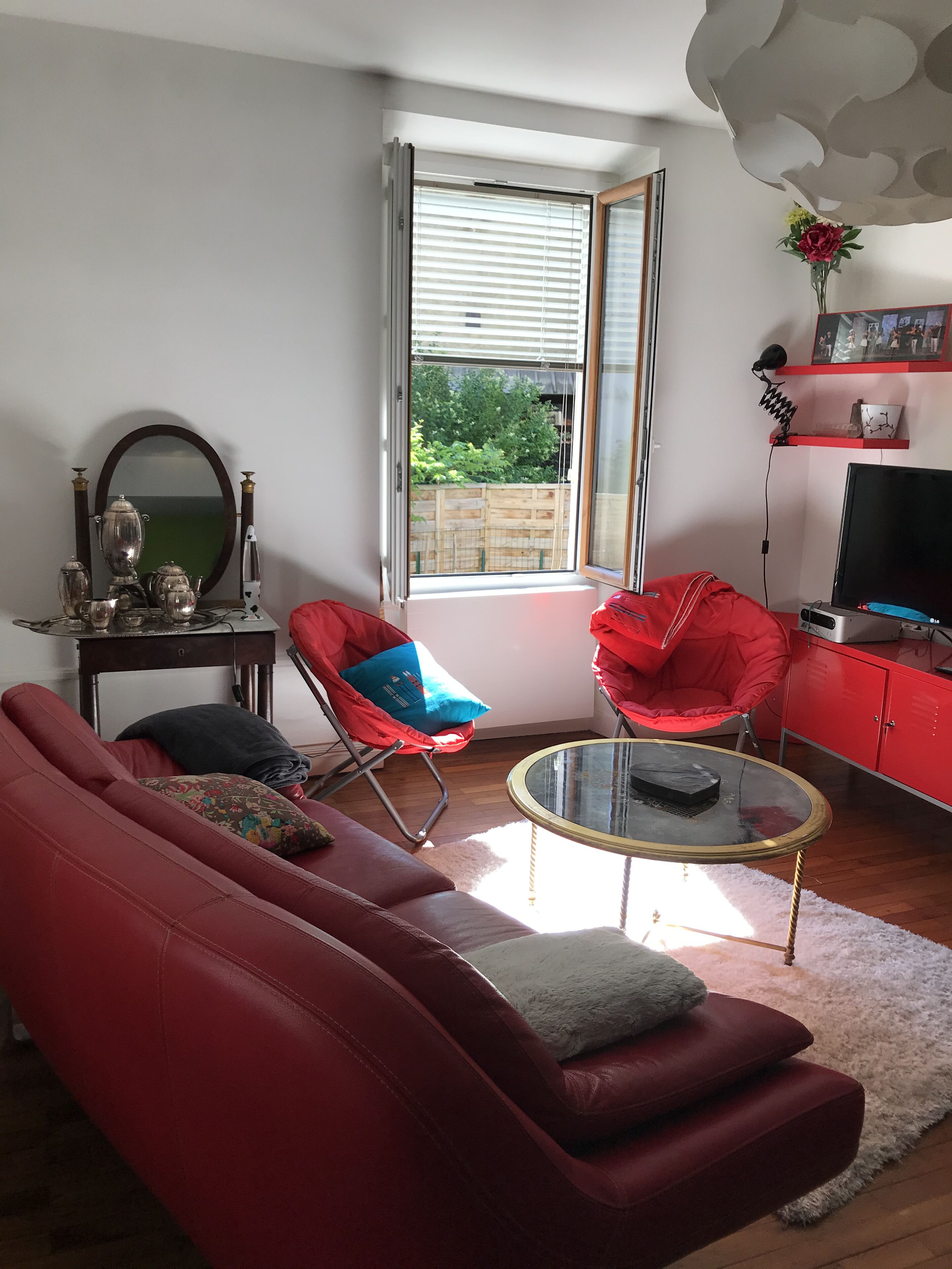 Pleasant 3 rooms with garden and parking near the center