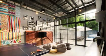 The Social House - Coliving & Hostel