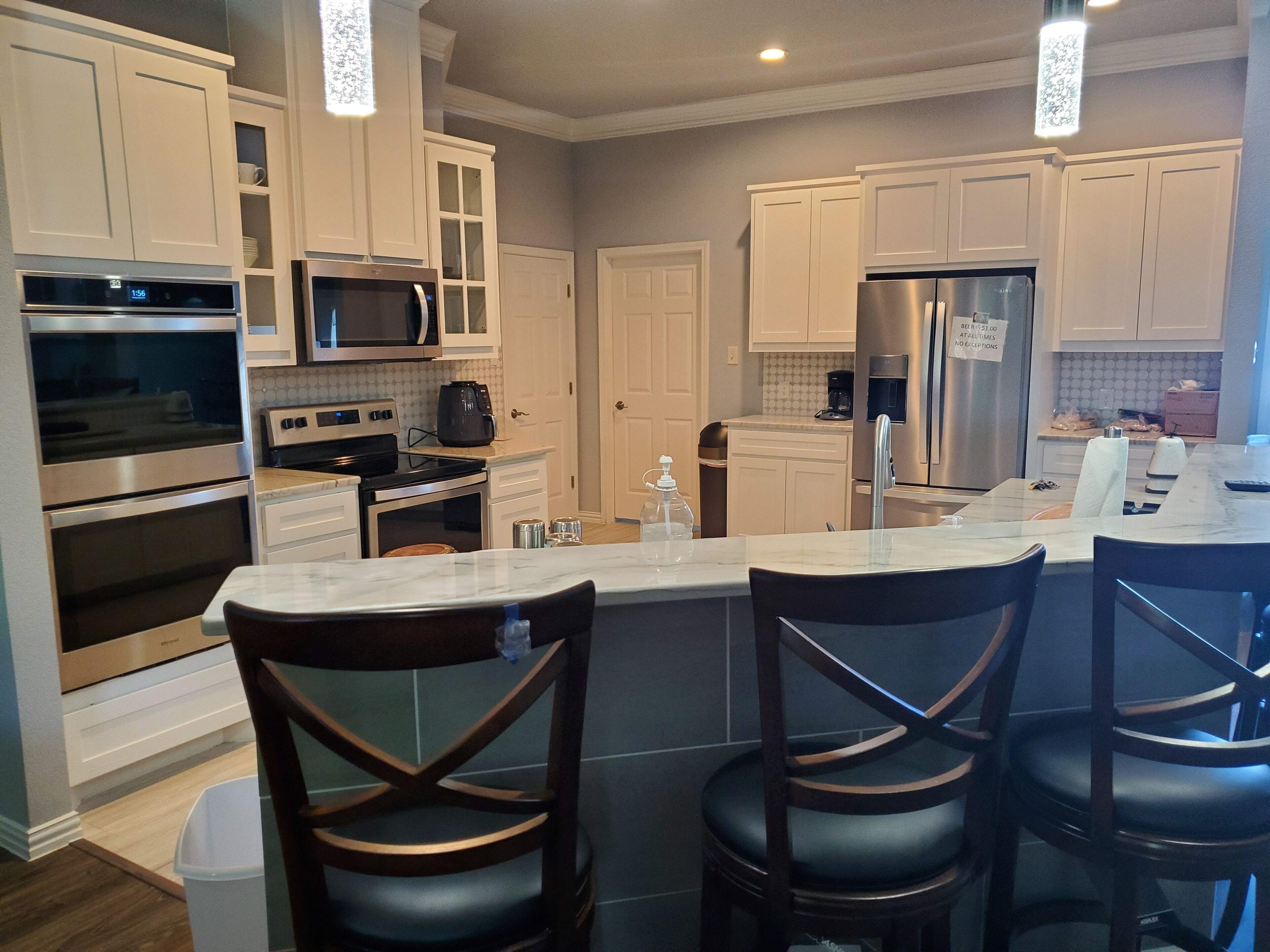 Modern Home in Excellent Location!!