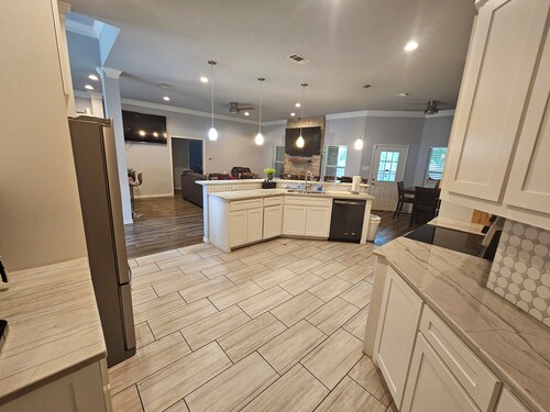 Modernes Haus in ausgezeichneter Lage !!