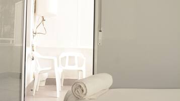 Rideaux occultants, Wi-Fi gratuit, draps fournis