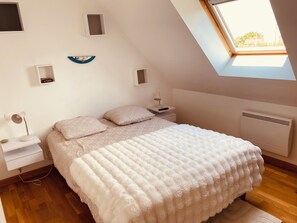 4 quartos, ferros/tábuas de passar roupa, Wi-Fi, roupa de cama