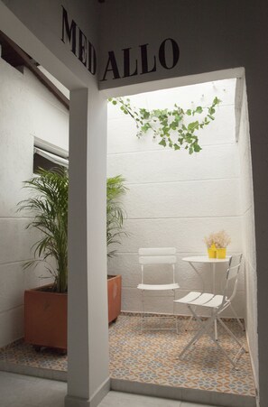 City Apartment, 2 Bedrooms, Balcony, City View (402) | 2 bedrooms, pillow-top beds, laptop workspace, free WiFi - Apartamento con todo nuevo Home Aris (Medellín)