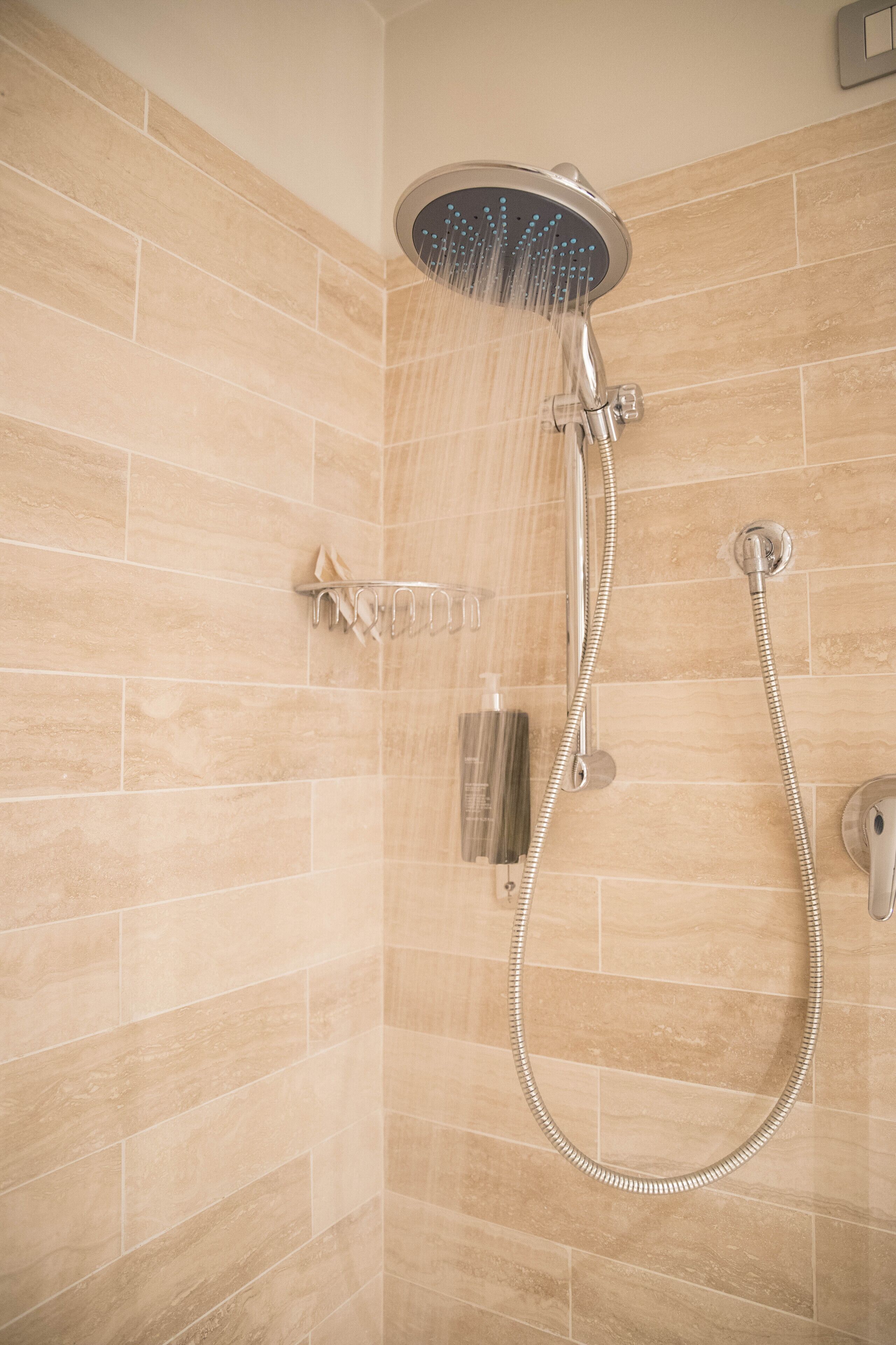 classic double or twin room | bathroom shower