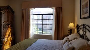 1 bedroom, desk, iron/ironing board, free WiFi