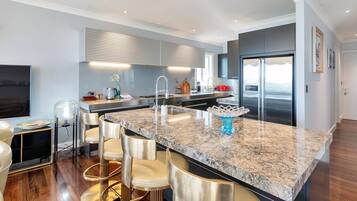 Villa, 4 Bedrooms | Private kitchen | Full-size fridge, microwave, oven, stovetop