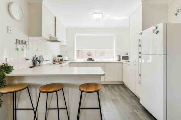 Fridge, microwave, oven, stovetop