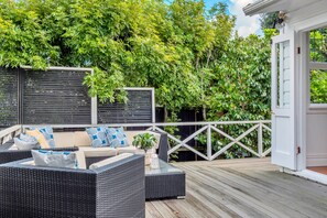 House, 3 Bedrooms | Terrace/patio - Classic 3 Bedroom Home near Ponsonby Rd (Auckland)