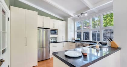Classic 3 Bedroom Home near Ponsonby Rd