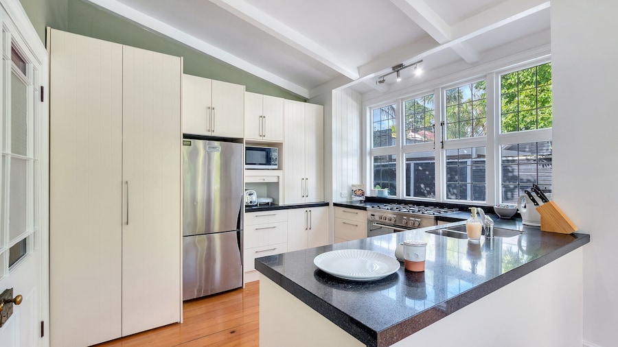 Classic 3 Bedroom Home near Ponsonby Rd