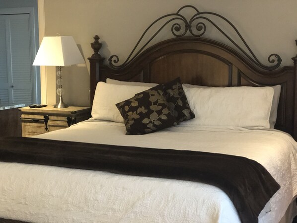 4 dormitorios, tabla de planchar con plancha, wifi gratis y ropa de cama