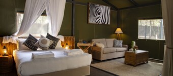 Zoofari Lodge at Taronga Western Plains