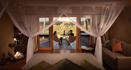 Zoofari Lodge at Taronga Western Plains