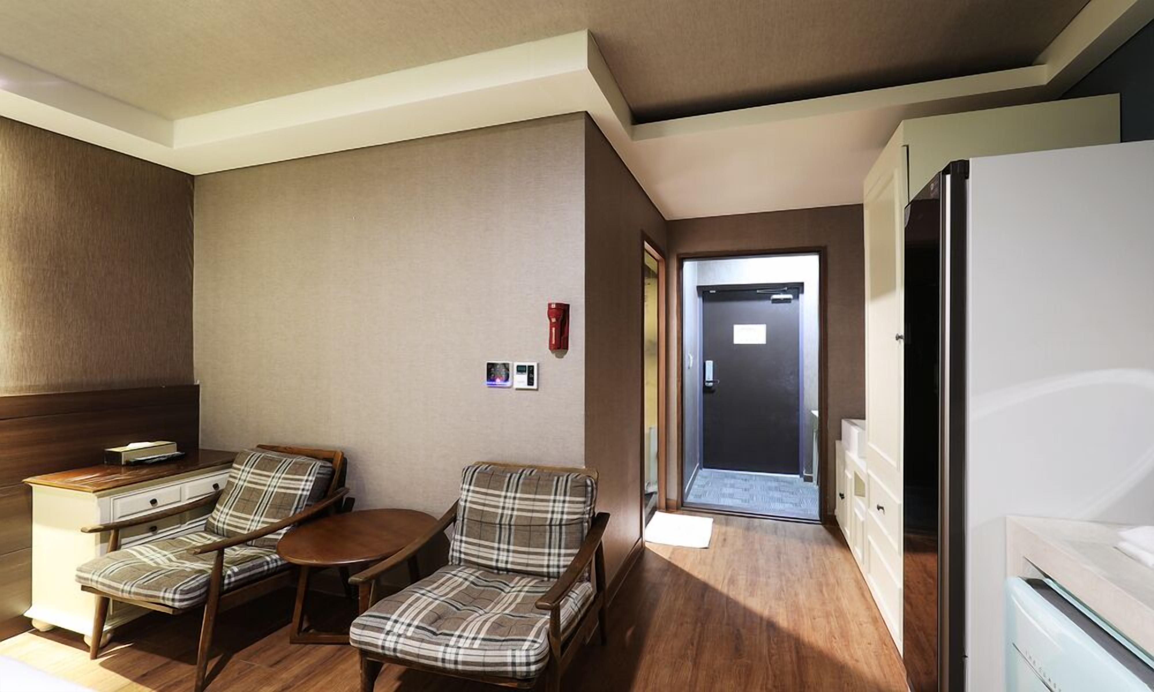 standard | 1 bedroom, individually decorated, individually furnished