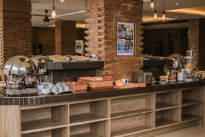 Breakfast, lunch and dinner served  - Canggu Dream Village (Canggu)