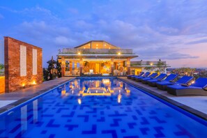 Outdoor banquet area - Canggu Dream Village (Canggu)