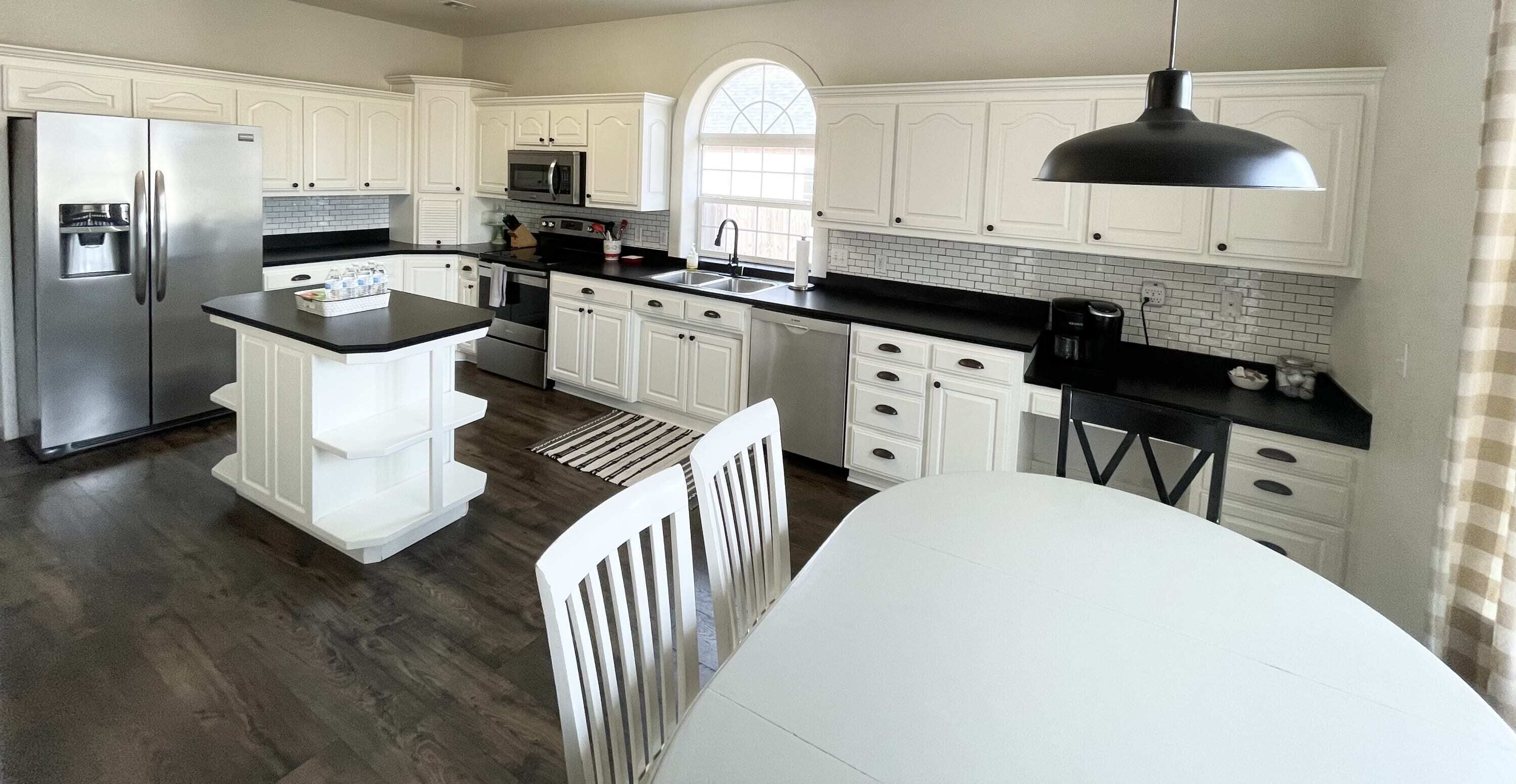 The Trail House ~ Bike In/Bike Out Coler + Hot Tub