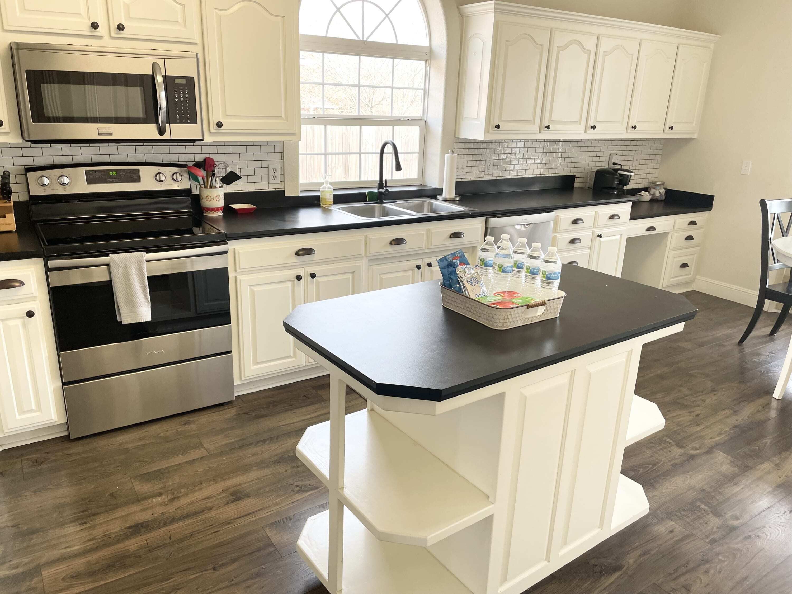 The Trail House ~ Bike In/Bike Out Coler + Hot Tub