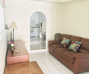 Standard Room, 3 Bedrooms | Living area | Flat-screen TV - Entire 3 Bedrooms Guest House Close Beach Downtown (San Diego)