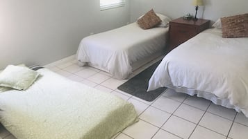 3 bedrooms, individually furnished, iron/ironing board, free WiFi