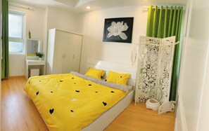 3 bedrooms, desk, free WiFi - Adi Apartment (Ho Chi Minh City)