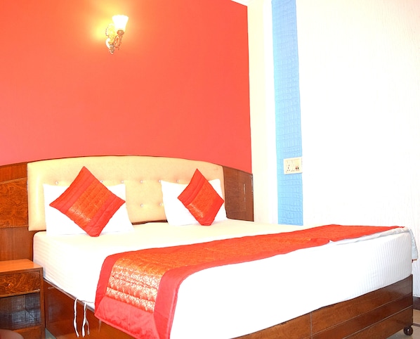 In-room safe, free WiFi