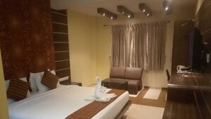 Deluxe Double Room | WiFi (free) - hotel sbs grand (Coimbatore)