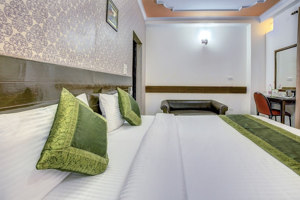 Standard Room | Iron/ironing board, free WiFi, bed sheets - Treebo Trend Casa Cyber (Gurugram)