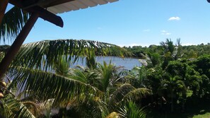 King Room with Balcony | Uitzicht op het meer