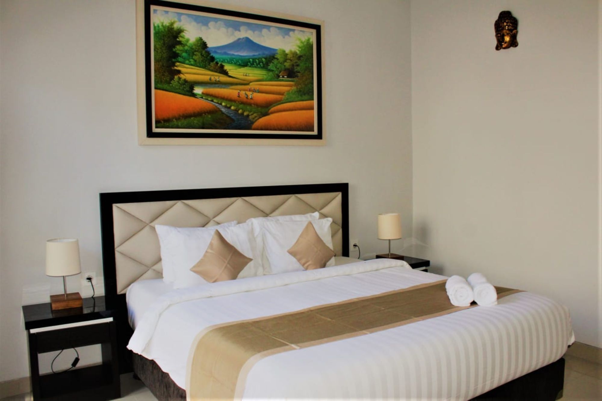 Brand New Villa in Kerobokan, Free Breakfast