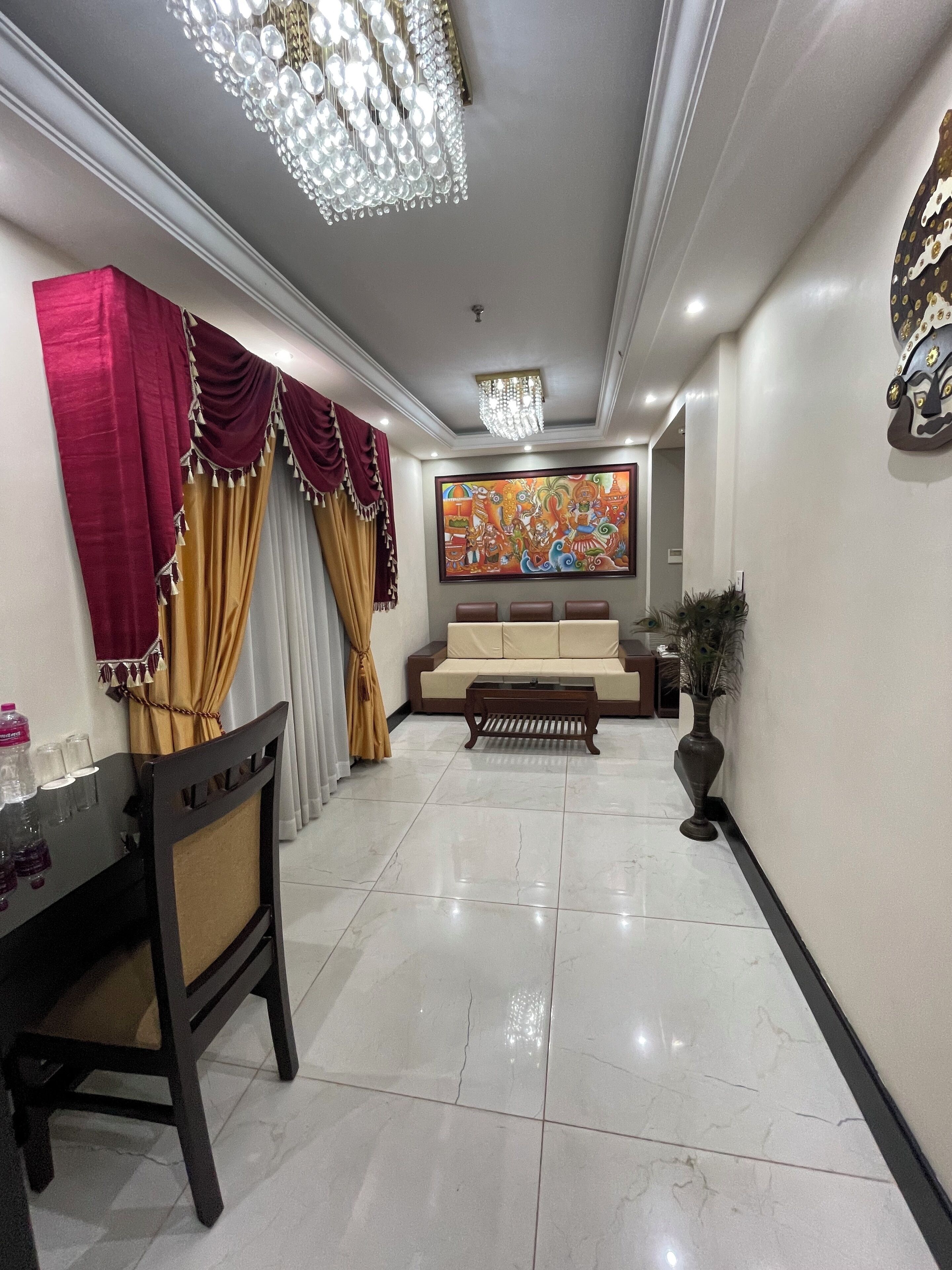 Deluxe Suite | Living area