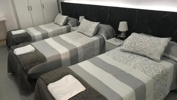 Triple Room, Private Bathroom | WiFi (free) - Pension Barlovento (Málaga)