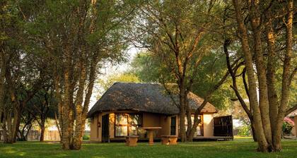 Kayova River Lodge
