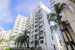 Exterior - PRS @ One Palm Tree Villa near T3 Airport (Pasay)