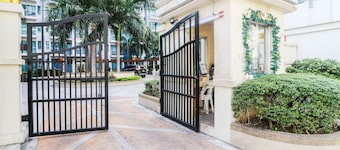 PRS @ One Palm Tree Villa near T3 Airport