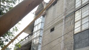 Free self parking - Cosy Tree Rooms (Noida)