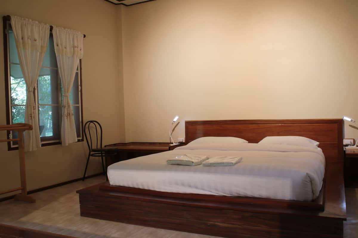 Traditional Double Room | Free WiFi, bed sheets