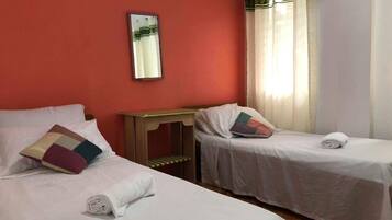 Bureau, draps fournis