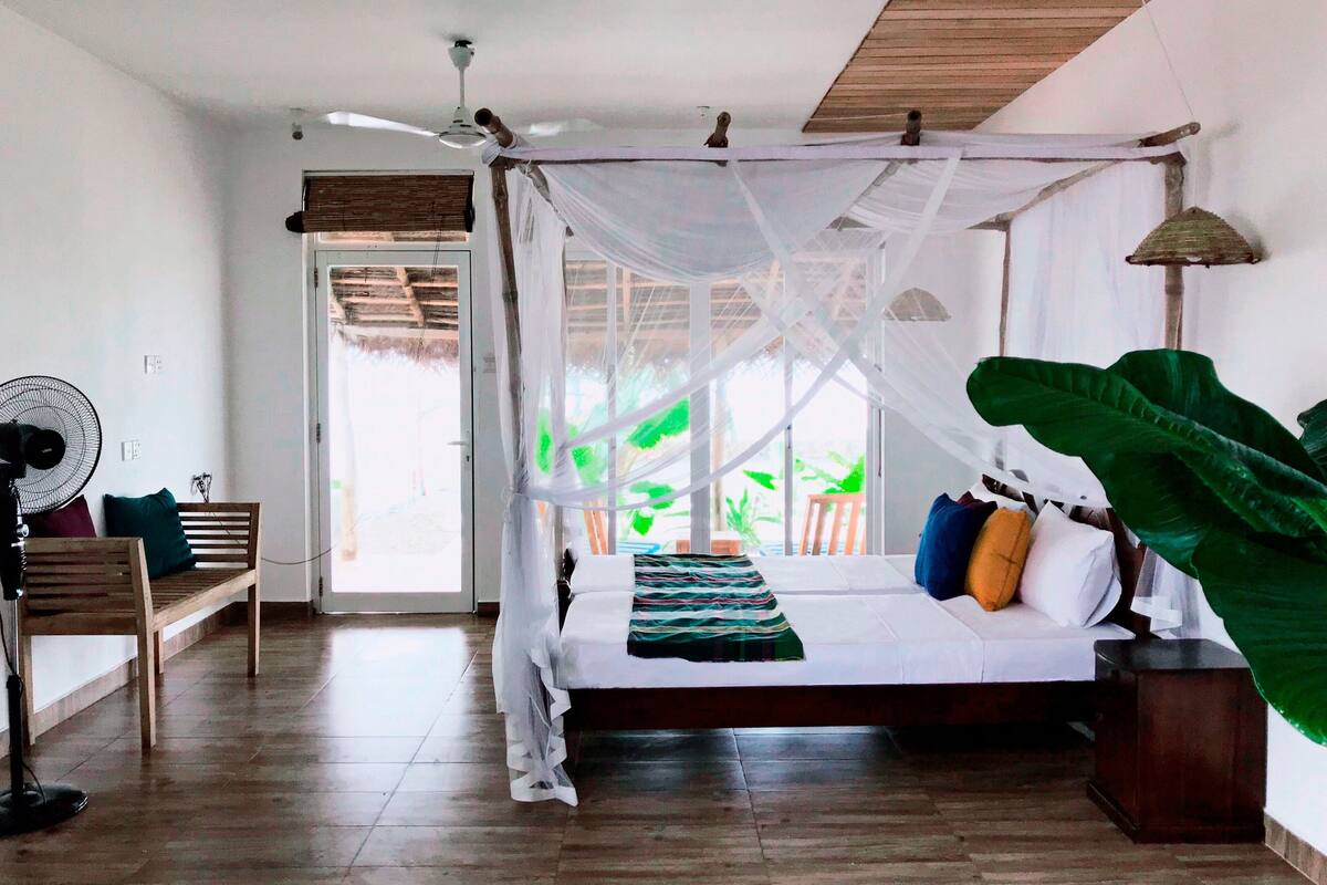 Deluxe Double Room | WiFi (free), bed sheets