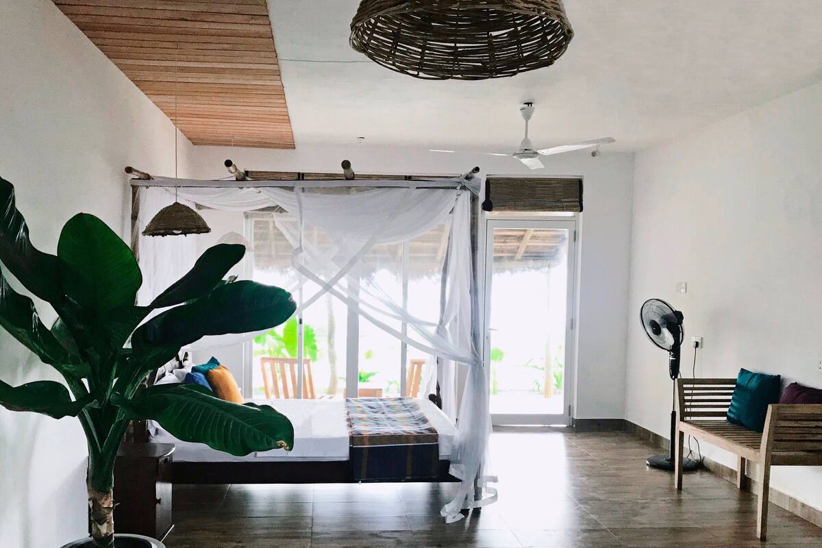 Deluxe Double Room | WiFi (free), bed sheets