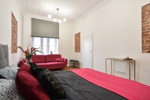 尊荣公寓 | 1 多间卧室、遮光窗帘、熨斗/熨衣板、免费 WiFi