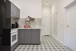 特級公寓 | 私人廚房 | 大型雪櫃/冰箱、焗爐、洗碗機、電熱水壺