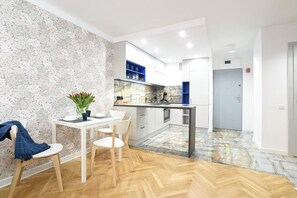 1 غرفة نوم وبديكورات فريدة لكل غرفة وطراز فريد لكل وحدة