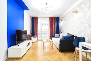 Appartement, 1 chambre (Stone&Nature) | Aire de séjour | Téléviseur à DEL de 50 po avec télévision par câble, téléviseur