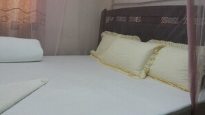 Suite | Skrivebord, skrivebord for bærbar PC, lydisolert og wi-fi (inkludert)