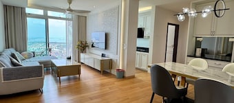 JB City Shopping Mall Apartment