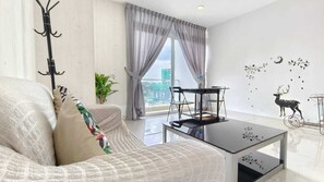 Standard Studio, 1 King Bed, Balcony, City View | Iron/ironing board, free WiFi, bed sheets - JB City Shopping Mall Apartment (Johor Bahru)