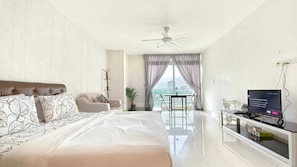 Standard Studio, 1 King Bed, Balcony, City View | Iron/ironing board, free WiFi, bed sheets - JB City Shopping Mall Apartment (Johor Bahru)