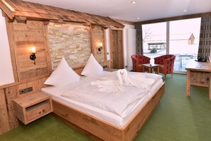 Desk, soundproofing, iron/ironing board, cots/infant beds